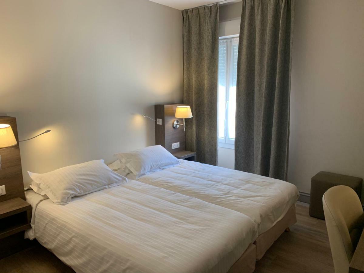 Hotel Berneron Vallon-Pont-dʼArc Dış mekan fotoğraf